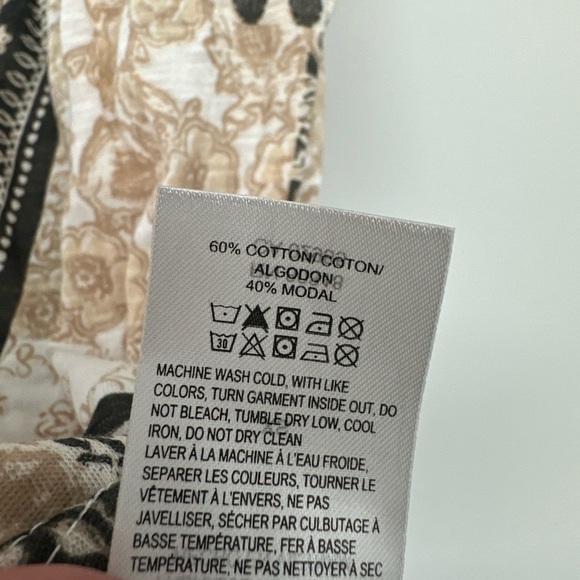 Lucky Brand Top Paisley Patchwork Cap Sleeve V-Neck Blouse NWT Size XS - Picture 4 of 6